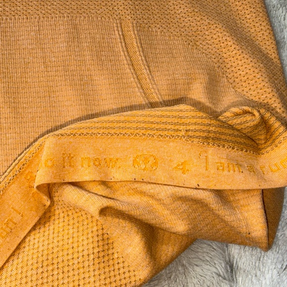 Lululemon🍋Run: Swiftly Tech Long Sleeve Heathered Creamsicle Pop Size 4 - Picture 8 of 16